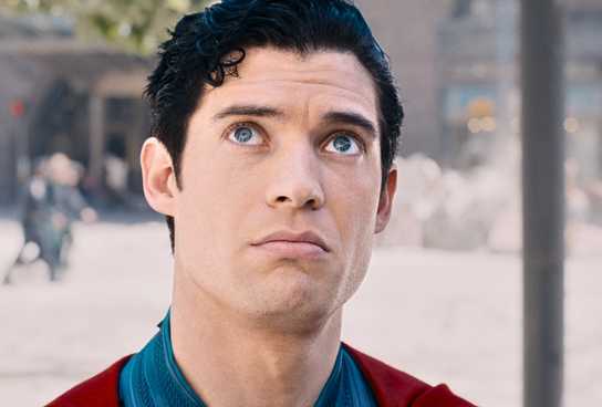 David Corenswet looking up as Superman